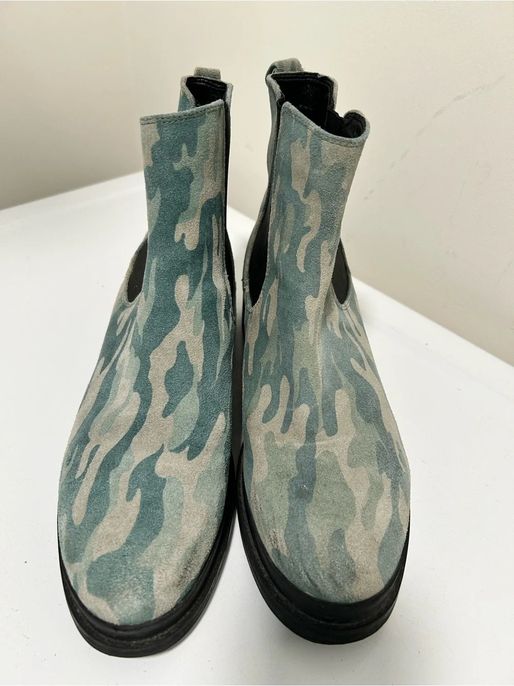Kenneth Cole Levon Suede Chelsea Boots Blue Gray Camo Size 8.5 M